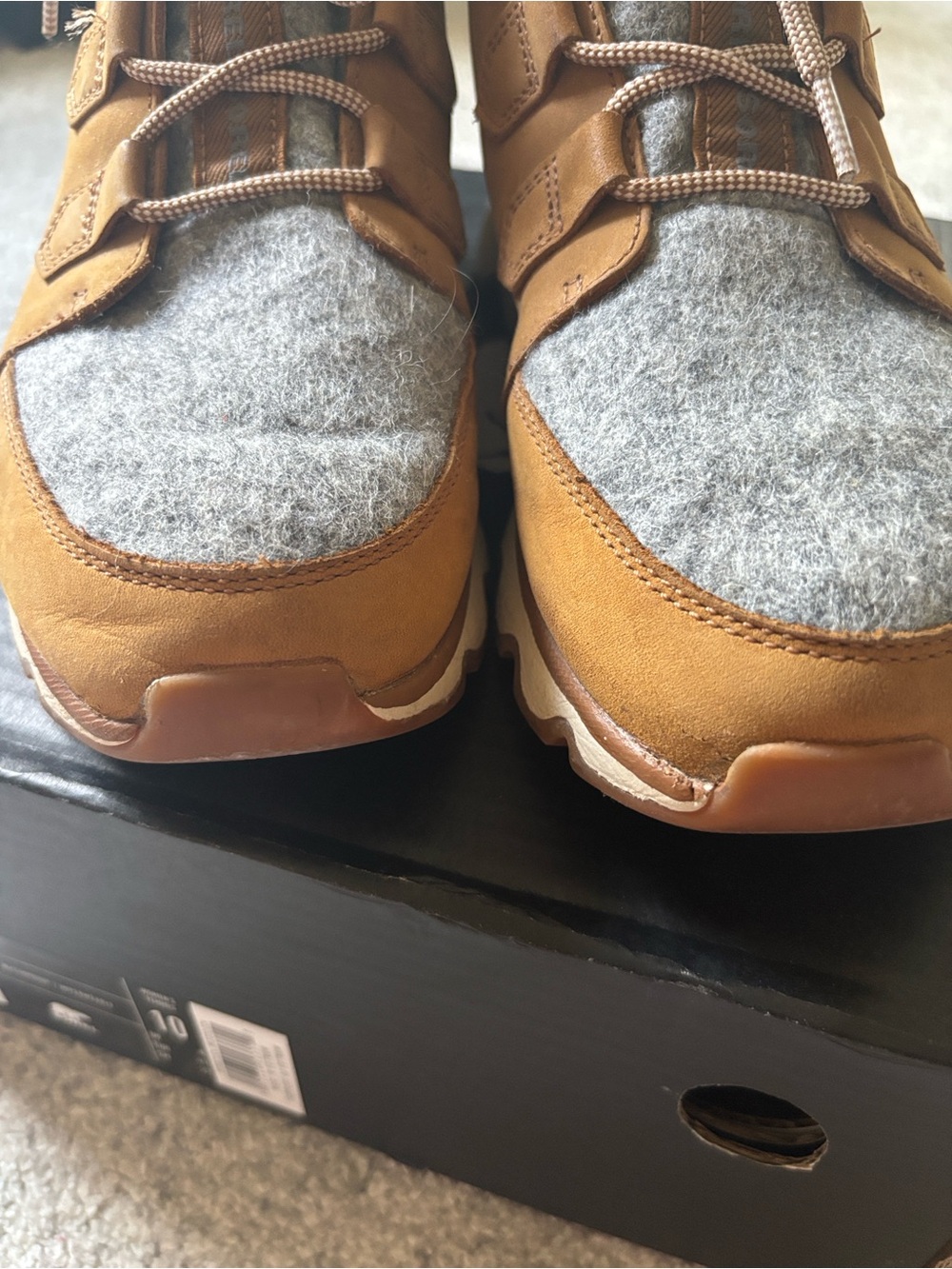 Sorel Kinetic Caribou Women's Tan and Gray Winter Lace-Up Boots, Sz 10 - Picture 4 of 11